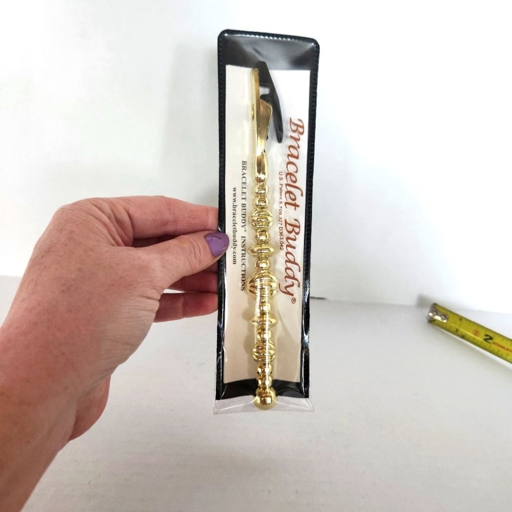 Bracelet Buddy Gold Tone NWT